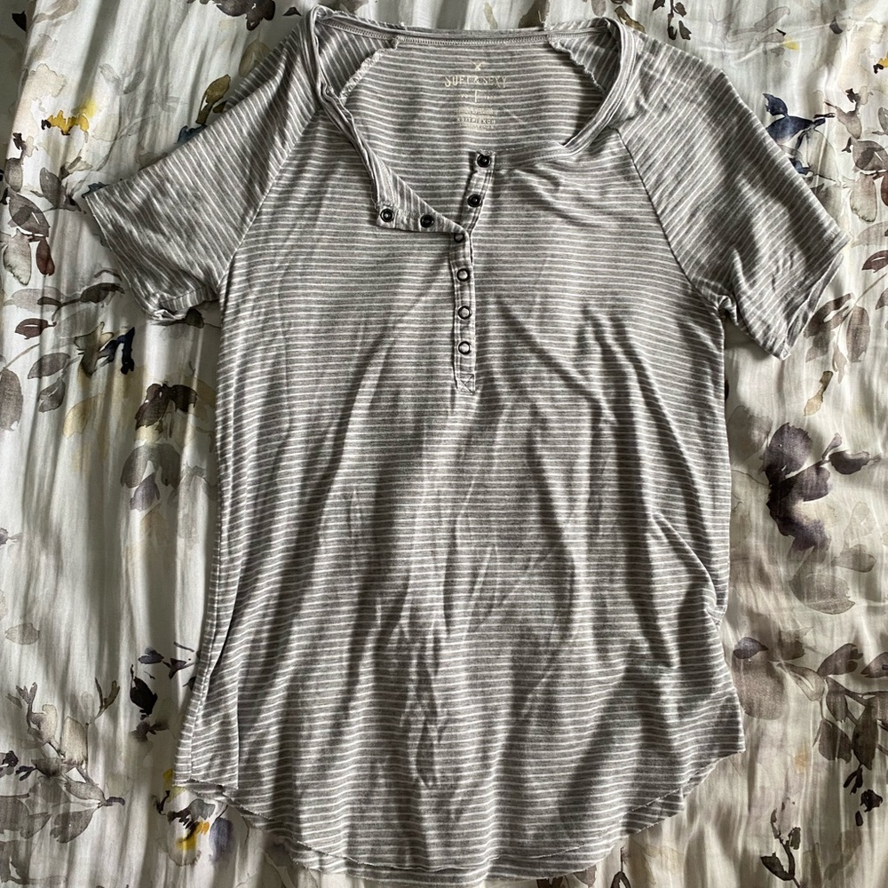 XS American Eagle Striped Button Tee